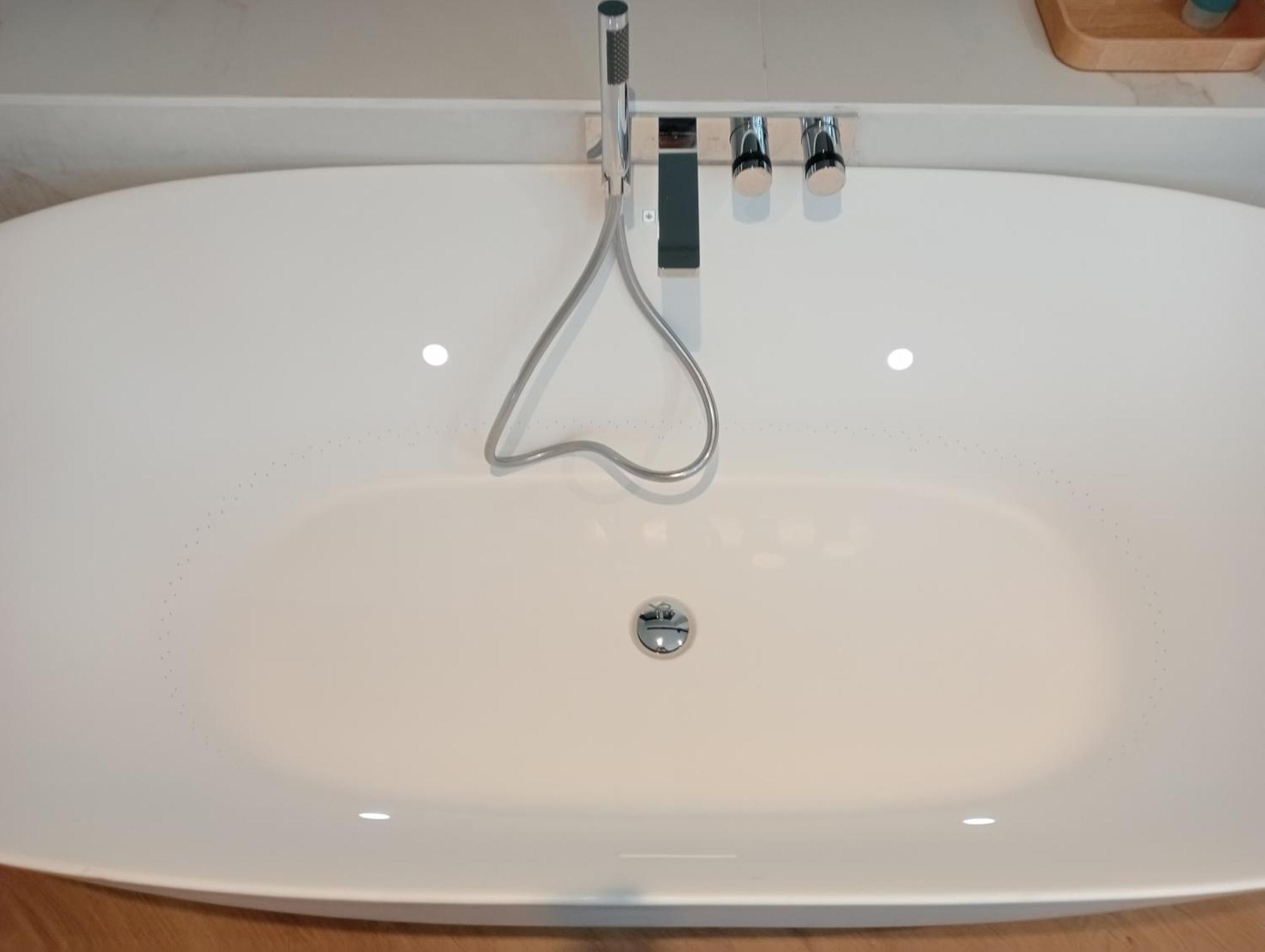 Dionbulles & Dionlodge Guesthouse, Private Wellness Pool In Option Bed & Breakfast